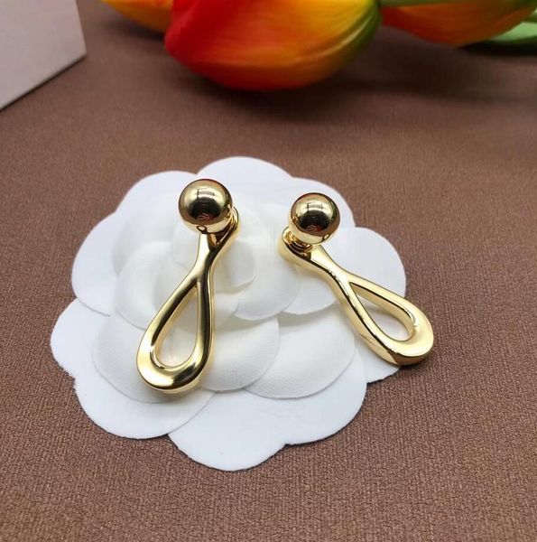 simple 18k gold plated dangle earring exquisite wedding party designer aretes orecchini earrings stud for women fashion accessories jewelry, Silver
simple 18k gold plated dangle earring exquisite wedding party designer aretes orecchini earrings stud for women fashion accessories jewelry, Silver