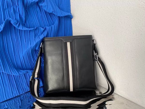 2023 fashion business shoulder bag designer messenger luxurious wallet formal dinner xb40089, Black;red
2023 fashion business shoulder bag designer messenger luxurious wallet formal dinner xb40089, Black;red