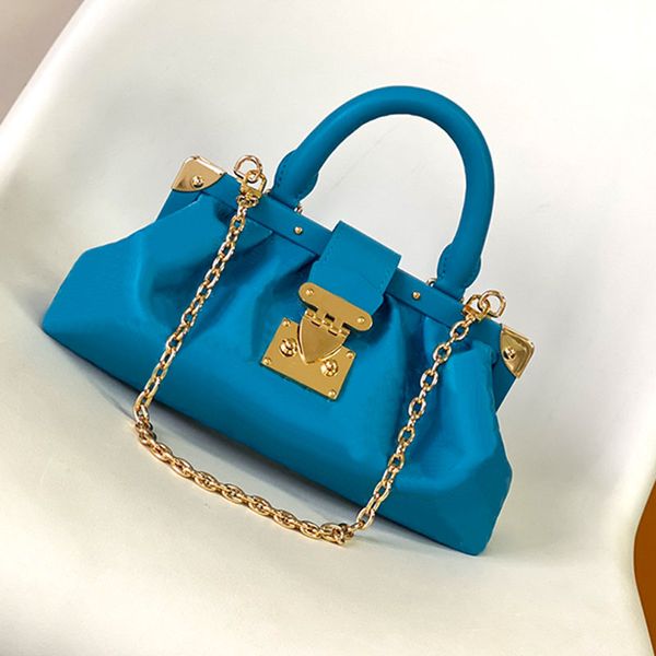 designer clip bag chain bags full skin cloud bag women shoulder handbags tote bags monogram clutch bags purse genuine leather full letter pr
designer clip bag chain bags full skin cloud bag women shoulder handbags tote bags monogram clutch bags purse genuine leather full letter pr