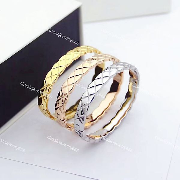 fashionable women's mesh bracelet luxury designer brand bracelet 18k gold jewelry gift 316 stainless steel factory strap box, Golden;silver
fashionable women's mesh bracelet luxury designer brand bracelet 18k gold jewelry gift 316 stainless steel factory strap box, Golden;silver