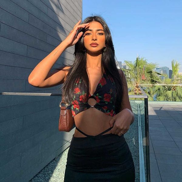 women's tanks camis 027 black halter slim french vest rose print crop women corset j230417, White
women's tanks camis 027 black halter slim french vest rose print crop women corset j230417, White