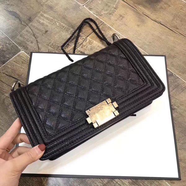 2023 Fashion One Shoulder Bag Designer Bag luxury women's Handbag Cross Body Chain Ringer Gold Vintage hardware casual all-match 5A quality, Black
2023 Fashion One Shoulder Bag Designer Bag luxury women's Handbag Cross Body Chain Ringer Gold Vintage hardware casual all-match 5A quality, Black