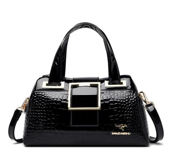 middleaged women039s bag simple trendy oneshoulder messenger bags fashionable largecapacity handbag6223175
middleaged women039s bag simple trendy oneshoulder messenger bags fashionable largecapacity handbag6223175