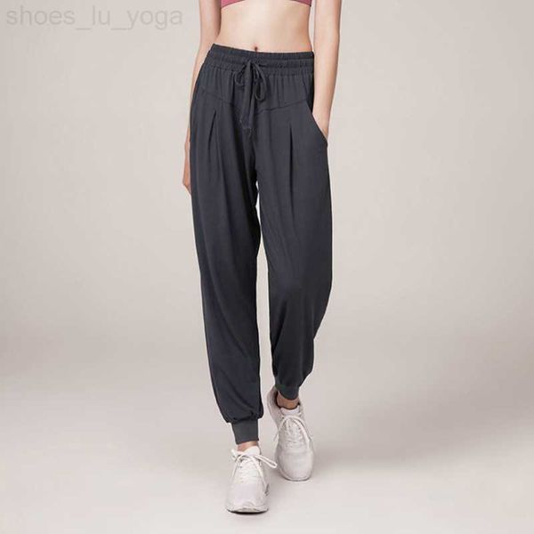 designer luwomen yoga outfit running joggers casual training fast dry elastic pants for fitness exercise gym jogging sweatpants
designer luwomen yoga outfit running joggers casual training fast dry elastic pants for fitness exercise gym jogging sweatpants