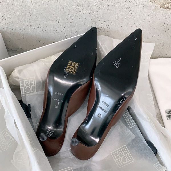 toteme new pointed toe slippers women's package head lazy mule shoes sandals design models high heel single shoes mi1d
toteme new pointed toe slippers women's package head lazy mule shoes sandals design models high heel single shoes mi1d
