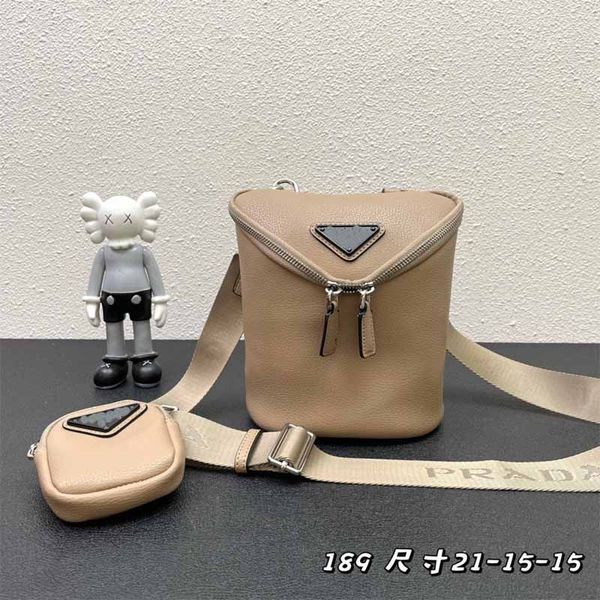 23 leather designer bags women fashion luxury tote bags 3 in 1 shoulder bag triangular zipper switch beach purse high capacity metal lady�, Black;red
23 leather designer bags women fashion luxury tote bags 3 in 1 shoulder bag triangular zipper switch beach purse high capacity metal lady�, Black;red