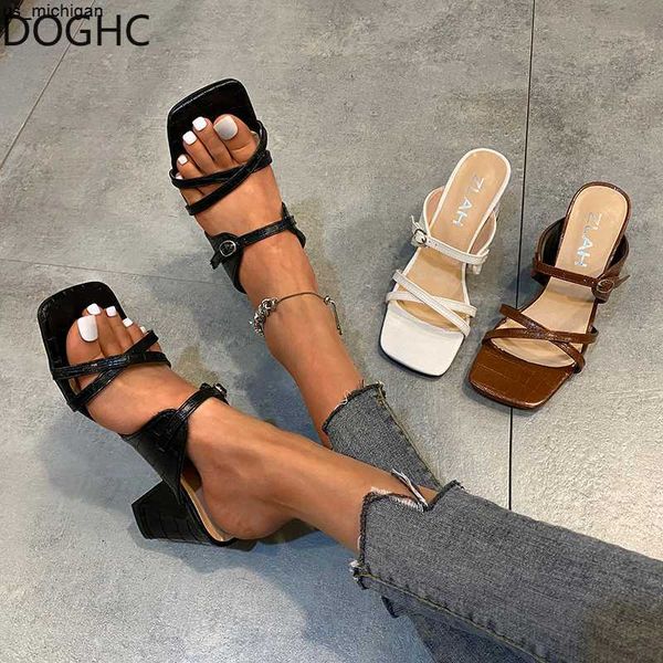 slippers 2022 summer new highheeled sandal square toe chunky heels fashion party ladies' plussize shoes with lace green slippers j23041, Black
slippers 2022 summer new highheeled sandal square toe chunky heels fashion party ladies' plussize shoes with lace green slippers j23041, Black