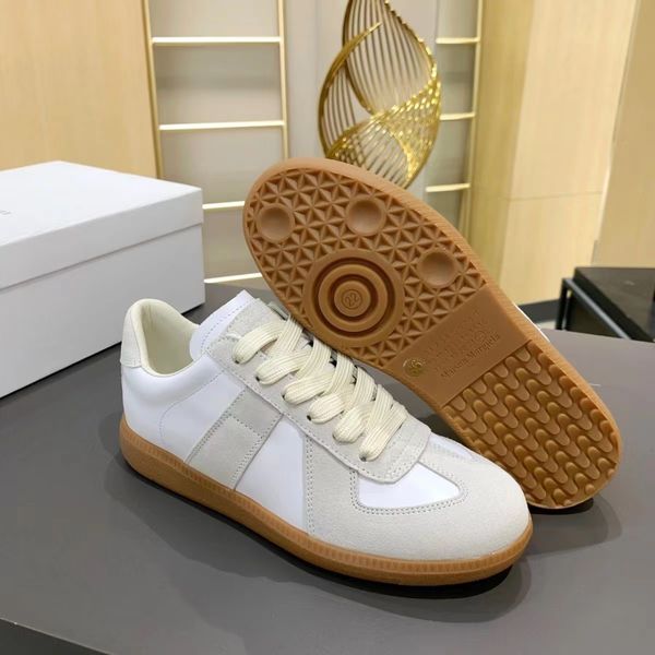 famous brands 2023 maisons men sneakers shoes suede leather trainers rubber sole runner sports stitching low-comfort casual walking eu35-45, Black
famous brands 2023 maisons men sneakers shoes suede leather trainers rubber sole runner sports stitching low-comfort casual walking eu35-45, Black