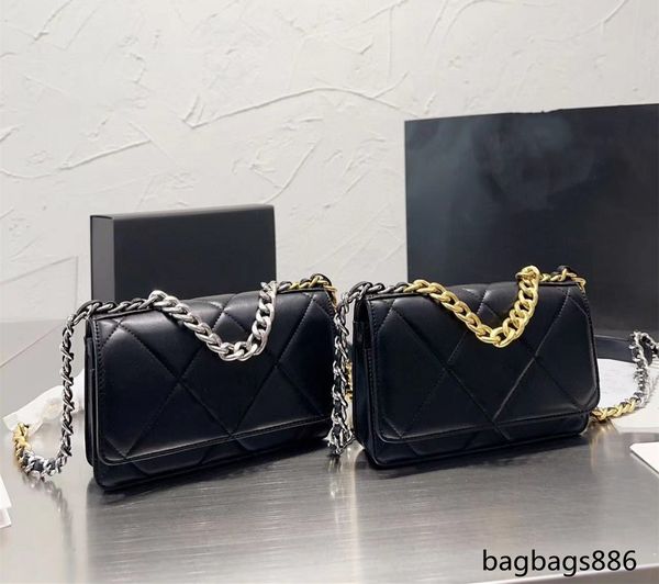 designer bags classic sheepskin miniwoc purse gold and silver splicing hardware chain shoulder coin purse more luxurious pocket cardholders
designer bags classic sheepskin miniwoc purse gold and silver splicing hardware chain shoulder coin purse more luxurious pocket cardholders
