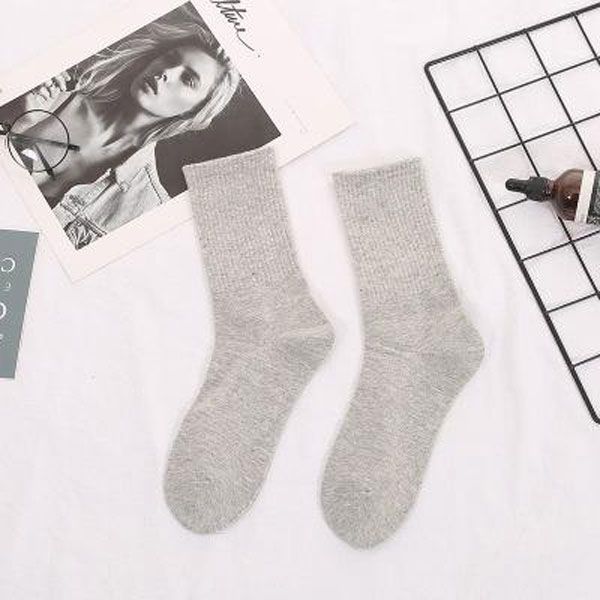 2023 professional basketball stocking women men cotton all-match classic ankle hook breathable stocking black white mixing football sports s
2023 professional basketball stocking women men cotton all-match classic ankle hook breathable stocking black white mixing football sports s