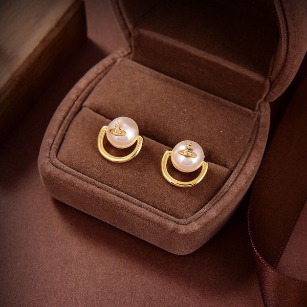 luxury fashion designer stud earring letter viviene brand women jewelry metal pearl earrings cjeweler westwood for woman trend gold earing t, Golden;silver
luxury fashion designer stud earring letter viviene brand women jewelry metal pearl earrings cjeweler westwood for woman trend gold earing t, Golden;silver