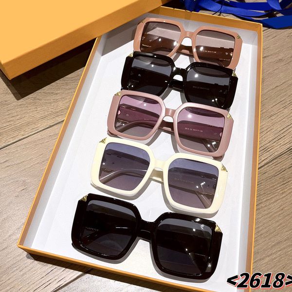designer women sunglasses luxury gold l letter eyeglasses outdoor travel driving sun glasses leisure square frame sunglasses with box, White;black
designer women sunglasses luxury gold l letter eyeglasses outdoor travel driving sun glasses leisure square frame sunglasses with box, White;black