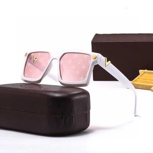 fashionable large frame letter printing sunglasses for female drivers driving street p recessed sunglasses, White;black
fashionable large frame letter printing sunglasses for female drivers driving street p recessed sunglasses, White;black
