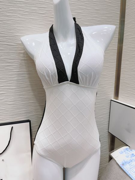 2023 designer bikini swimwear women's one piece covers the belly, shows slim backless new summer spring vacation gathers advanced sense, White;black
2023 designer bikini swimwear women's one piece covers the belly, shows slim backless new summer spring vacation gathers advanced sense, White;black