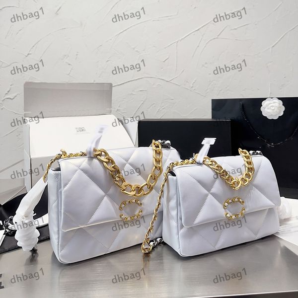 19 womens shoulder bag genuine leather hardware metal turn buckle metal boy metal thick chain handbag crossbody bags clamshell riffle candy
19 womens shoulder bag genuine leather hardware metal turn buckle metal boy metal thick chain handbag crossbody bags clamshell riffle candy