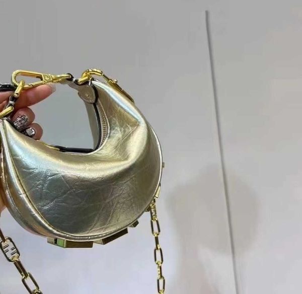 evening bags fashion women handbag luxury leather chain shoulder bag bottom letters handbags vibe ava designer graphy ins tote minii
evening bags fashion women handbag luxury leather chain shoulder bag bottom letters handbags vibe ava designer graphy ins tote minii