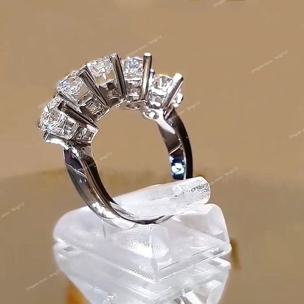 brilliant 5 round cubic zirconia design women's rings for engagement wedding luxury silver color band new trendy jewelry fashion jewelr, Golden;silver
brilliant 5 round cubic zirconia design women's rings for engagement wedding luxury silver color band new trendy jewelry fashion jewelr, Golden;silver