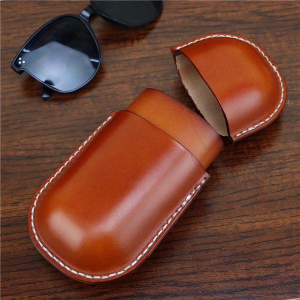sunglasses genuine leather glasses case cowhide vintage men and women nearsighted travel anticrush storage box 230417, White;black
sunglasses genuine leather glasses case cowhide vintage men and women nearsighted travel anticrush storage box 230417, White;black