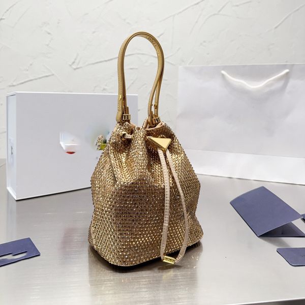 new stylish bucket bag solid color crystal diamond shoulder crossbody bag women's men's messenger bag lady small purses tote bags
new stylish bucket bag solid color crystal diamond shoulder crossbody bag women's men's messenger bag lady small purses tote bags