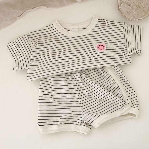 clothing sets summer boys and girls cute smiling face shortsleeved suit childrens striped pullover shorts casual sports twopiece set 230418, White
clothing sets summer boys and girls cute smiling face shortsleeved suit childrens striped pullover shorts casual sports twopiece set 230418, White