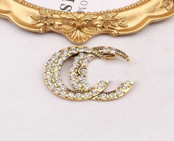 vintage designer bronze brooches men women fashion brand letter inlay crystal rhinestone sweater suit collar pin brooche geometric5633268, Gray
vintage designer bronze brooches men women fashion brand letter inlay crystal rhinestone sweater suit collar pin brooche geometric5633268, Gray