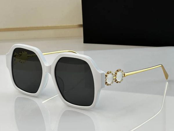 Men Sunglasses For Women Latest Selling Fashion Sun Glasses Mens Sunglass Gafas De Sol Glass UV400 Lens With Random Matching Box 4590
Men Sunglasses For Women Latest Selling Fashion Sun Glasses Mens Sunglass Gafas De Sol Glass UV400 Lens With Random Matching Box 4590