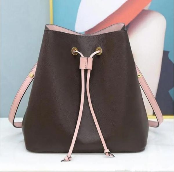 2023elling fashion shopping bag love v pu leather handbag large shopping bag brown crossbody bags, Red;black
2023elling fashion shopping bag love v pu leather handbag large shopping bag brown crossbody bags, Red;black