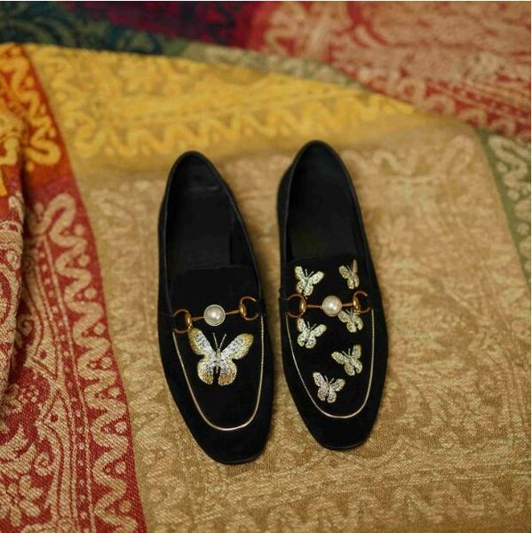 black embroidery loafers 2023 fashion flat heel lady lazy flats women casual shoes sheepskin boats
black embroidery loafers 2023 fashion flat heel lady lazy flats women casual shoes sheepskin boats