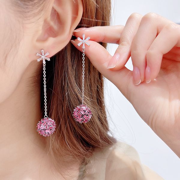 luxury designer crystal ball dangle earrings hollow ball shape drop earrings women french style diamond geometry snowflake stud ear rings fe, Silver
luxury designer crystal ball dangle earrings hollow ball shape drop earrings women french style diamond geometry snowflake stud ear rings fe, Silver