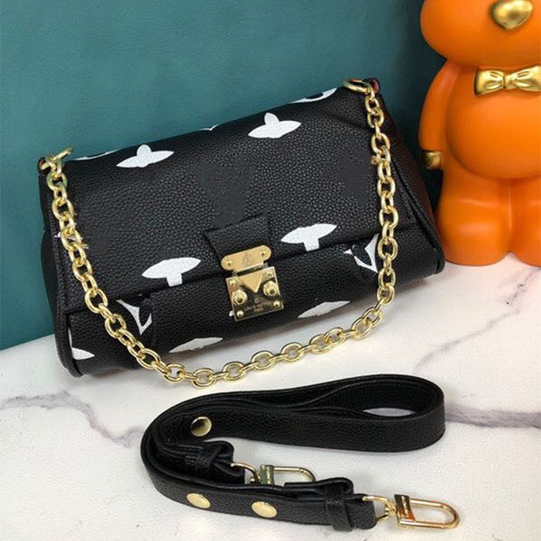 brand day packs letter printed chain bag for women's handbag fashion leather crossbody bag 26x10x15cm
brand day packs letter printed chain bag for women's handbag fashion leather crossbody bag 26x10x15cm