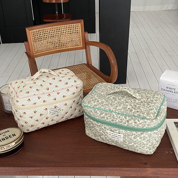 cosmetic bags cases quilted big cosmetic box portable travel toiletry storage case cotton fabric make up bag organizer necesserie pouch beau
cosmetic bags cases quilted big cosmetic box portable travel toiletry storage case cotton fabric make up bag organizer necesserie pouch beau