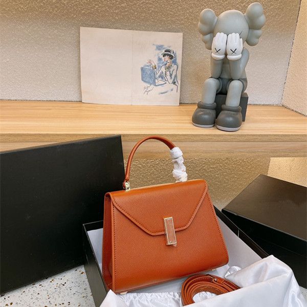fashion classic woman shoulder bag designer women leather versatile original box girl crossbody bag handbag wallet underarm bag gift
fashion classic woman shoulder bag designer women leather versatile original box girl crossbody bag handbag wallet underarm bag gift