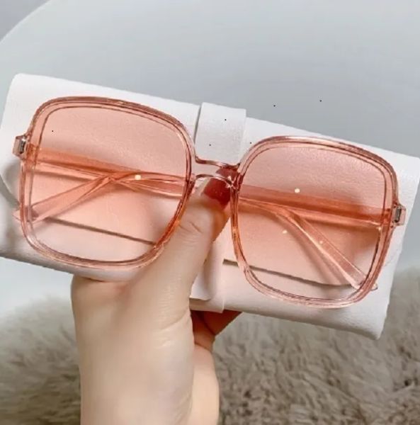 Men's and Women's Sunglasses Glasses Retro Polarized Goggles Pilot Beach UV400 Glasses Metal Frame Sunglasses with black box A42
Men's and Women's Sunglasses Glasses Retro Polarized Goggles Pilot Beach UV400 Glasses Metal Frame Sunglasses with black box A42