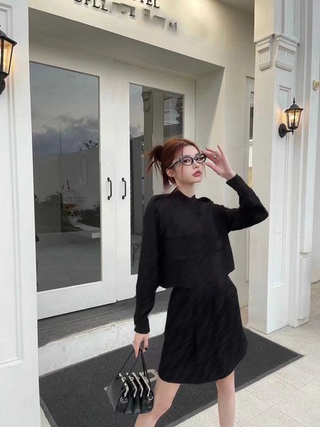 23ss shirt skirt set womens designer clothing double f jacquard lace-up short crop stand collar long sleeve shirt elastic waist short half s, White
23ss shirt skirt set womens designer clothing double f jacquard lace-up short crop stand collar long sleeve shirt elastic waist short half s, White