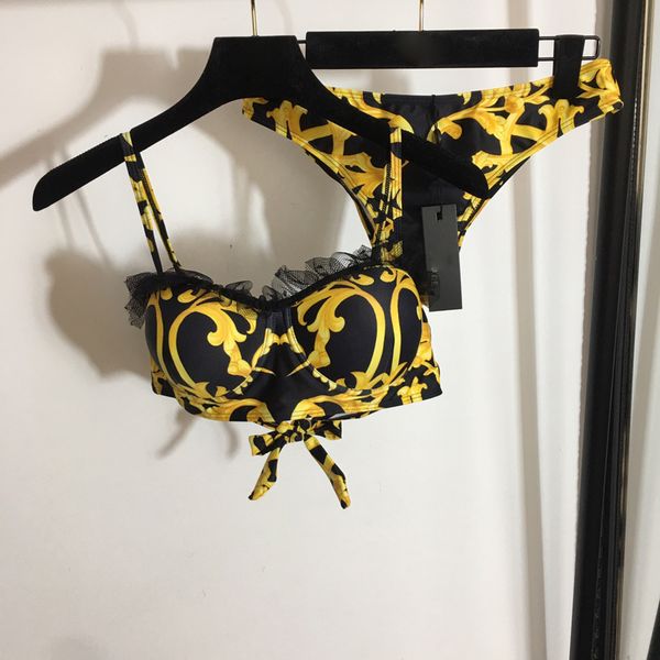 2023 designer bikinis women swimsuit designers swimwear one piece designers v bikini woman two pieces bathing suits swim wear beach, White;black
2023 designer bikinis women swimsuit designers swimwear one piece designers v bikini woman two pieces bathing suits swim wear beach, White;black