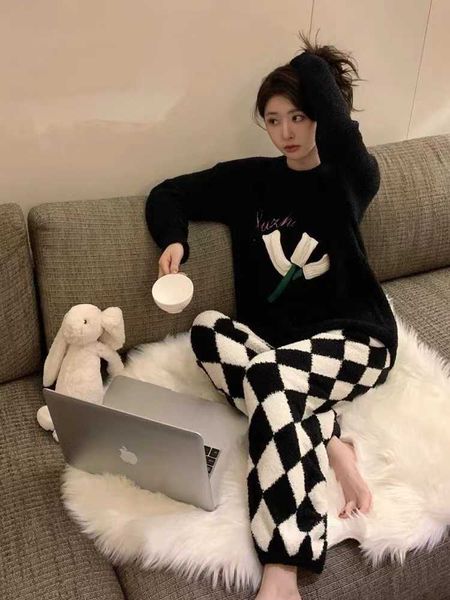 soft and winter pajamas new network red style casual pullover home suit small fragrance checkered trouser set
soft and winter pajamas new network red style casual pullover home suit small fragrance checkered trouser set
