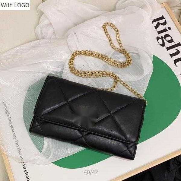 waist bags new luxury brand design letter shoulder chain cc bag xiaoxiangjia chain lingge facai bag handbag small square bag versatile cross, White
waist bags new luxury brand design letter shoulder chain cc bag xiaoxiangjia chain lingge facai bag handbag small square bag versatile cross, White