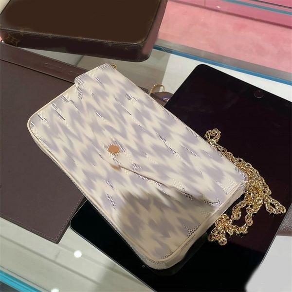 leather designer bag pochette felicie leather shoulder bags snap closure purse card holder 3 in 1 unique crossbody bag detachable cuban link
leather designer bag pochette felicie leather shoulder bags snap closure purse card holder 3 in 1 unique crossbody bag detachable cuban link
