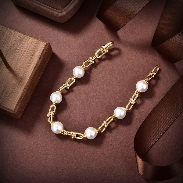 bracelets designer for women women pearls horseshoe buckle charm bracelets love fashion classic jewelry valentine's day gift, Golden;silver
bracelets designer for women women pearls horseshoe buckle charm bracelets love fashion classic jewelry valentine's day gift, Golden;silver