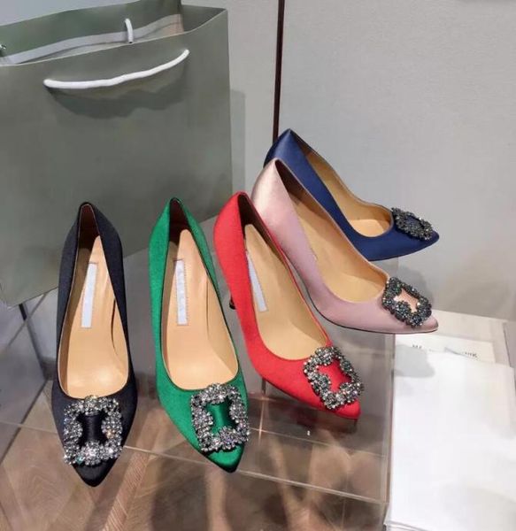 luxurys dress shoes women pumps high heels 6cm 8cm 10cm pointed toe satin rhinestone bukle brand ladies leather glitter weddi6292640, Black
luxurys dress shoes women pumps high heels 6cm 8cm 10cm pointed toe satin rhinestone bukle brand ladies leather glitter weddi6292640, Black