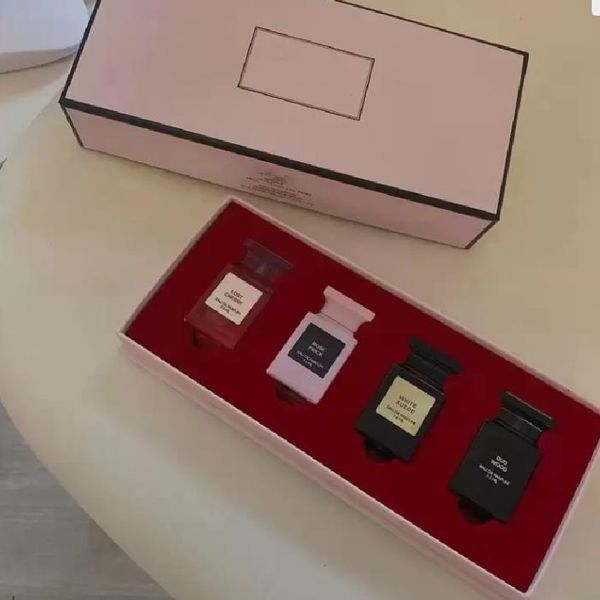 4 type brand perfume set 7.5ml body spray original gift set box eau de parfum long lasting fast postage
4 type brand perfume set 7.5ml body spray original gift set box eau de parfum long lasting fast postage