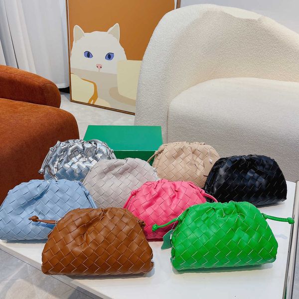 weave designer bag classic shoulder bags women mini clutch bag woven wallet female crossbody bags solid color purses handbags
weave designer bag classic shoulder bags women mini clutch bag woven wallet female crossbody bags solid color purses handbags