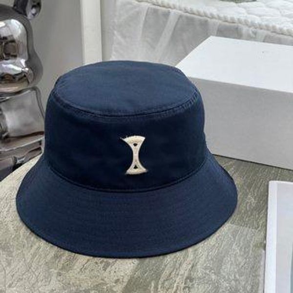 luxury designer bucket hat solid color letters pure cotton summer outdoor sun protection hat for mens womens trendy versatile, Blue;gray
luxury designer bucket hat solid color letters pure cotton summer outdoor sun protection hat for mens womens trendy versatile, Blue;gray