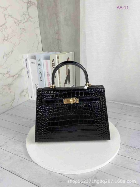 original designer classic leather fashion herms bags 2023 new crocodile pattern autumn winter european style cowhide handbags discount
original designer classic leather fashion herms bags 2023 new crocodile pattern autumn winter european style cowhide handbags discount