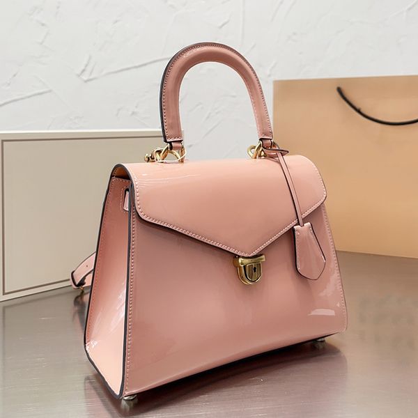 luxurys designer bag shoulder crossody bags tote bag fashion flap handbag brand women purse leather handle handbags classic black saddle bag
luxurys designer bag shoulder crossody bags tote bag fashion flap handbag brand women purse leather handle handbags classic black saddle bag