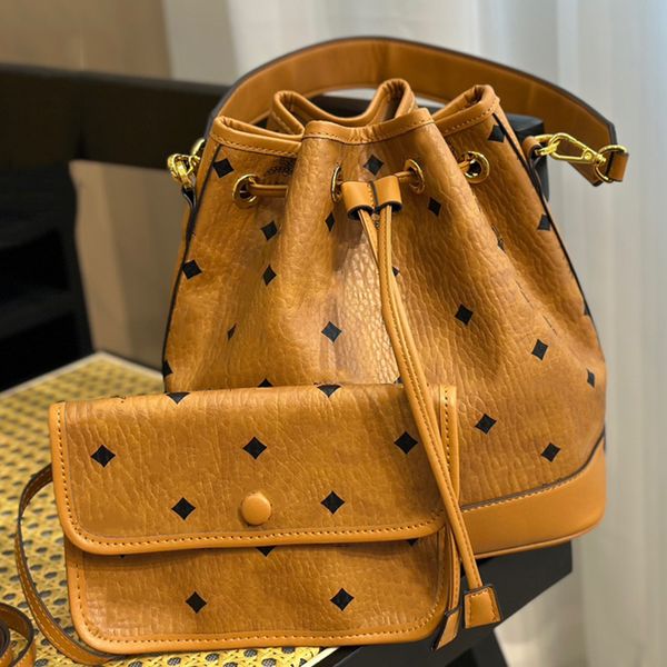 designer bag tote bag shoulder crossbody bags classic drawstring bucket handbag luxurys women purse leather letter saddle bags fashion walle
designer bag tote bag shoulder crossbody bags classic drawstring bucket handbag luxurys women purse leather letter saddle bags fashion walle