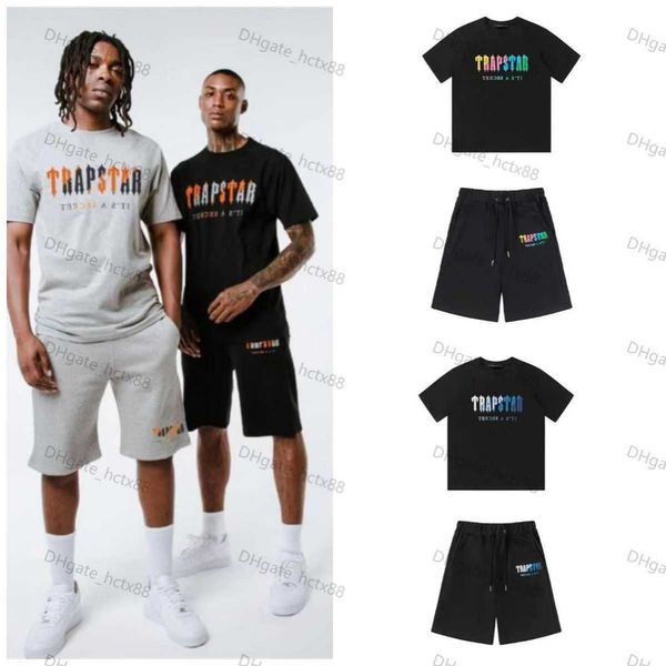 men's t-shirts 23 mens designers clothes tuta tracksuit trapstars tracksuites short towel embroidery letter two pieces set loose sweats, White;black
men's t-shirts 23 mens designers clothes tuta tracksuit trapstars tracksuites short towel embroidery letter two pieces set loose sweats, White;black