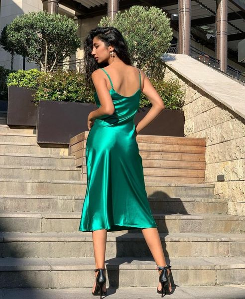 short green evening dresses with straps satin cowl neck prom gowns robes de soiree tea length party formal, Black;red
short green evening dresses with straps satin cowl neck prom gowns robes de soiree tea length party formal, Black;red