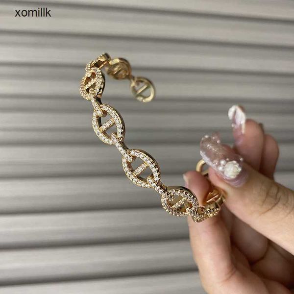 hermm designer bracelet 2023 new pig nose bracelet for women light luxury small and popular exquisite design with full diamonds advanced ver, Black
hermm designer bracelet 2023 new pig nose bracelet for women light luxury small and popular exquisite design with full diamonds advanced ver, Black
