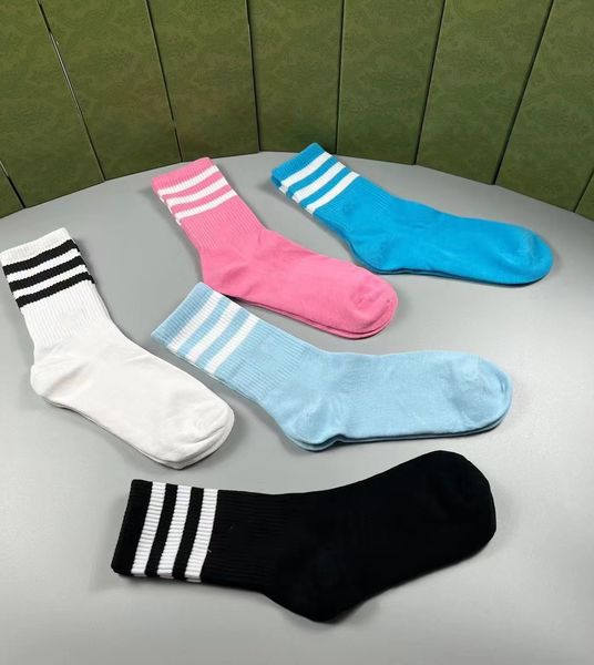 2023 men cotton socks four seasons casual male women brand basketball football soccer running sock soft simple fashions a2, Black
2023 men cotton socks four seasons casual male women brand basketball football soccer running sock soft simple fashions a2, Black